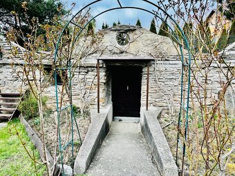 VÝNIMOČNÝ rodinný dom 1 100 m2 PO, Svinia - 5