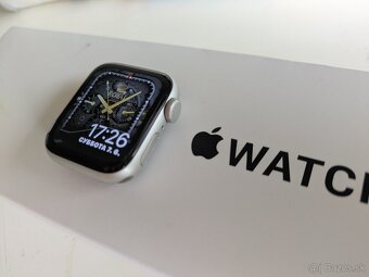 Apple watch SE - 5