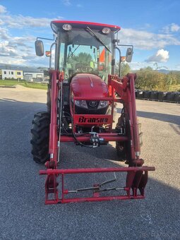 traktor Branson 5025C - 5