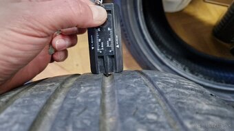 Predám celoročné pneu - 5