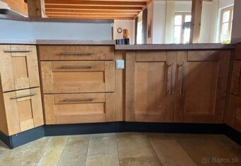Moderní kuchyňská linka z masivu,5663 - 5
