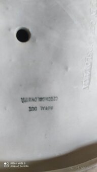 Royal dux soška- dáma so psíkom - 5