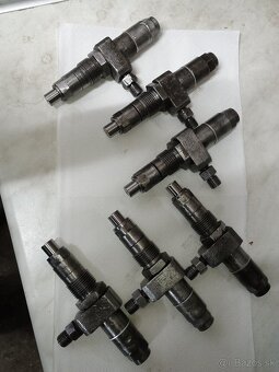 Zetor 25 diely po oprave - 5