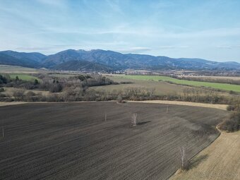 EXKLUZÍVNE: 13112 m2 pozemok na development v tichom prostre - 5