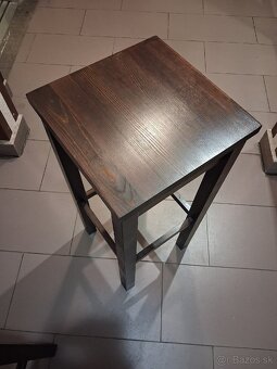 Predám 2 drevené barové stoličky, výška 80 cm, nepoužívané - 5