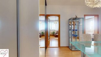 Z vchodu rovno do školy, na predaj praktický 3 izbový byt, A - 5