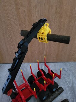 Prepravník dreva s nakladačom Bruder - 5