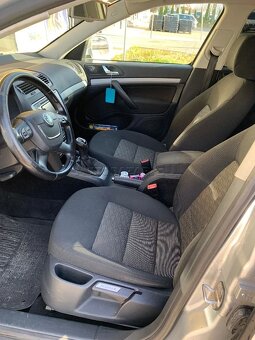 Škoda Octávia Combi 1,6 77 kW, 2012 rok - 5