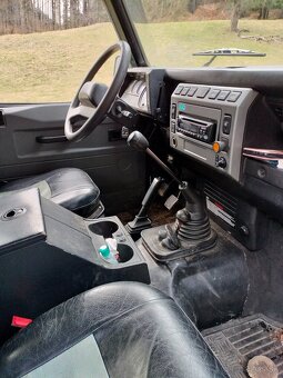 Land Rover Defender - 5