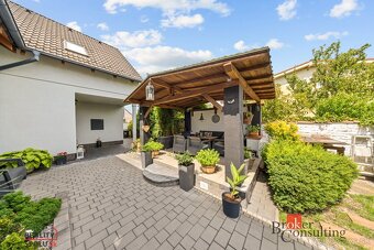 Krásny , slnečný , dvojgeneračný rodinný dom vo Vajnoroch - 5