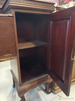Barokový antický kabinet (bar) - 5