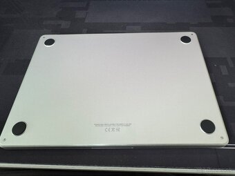 MacBook Air M2 13.6 8GB 256GB SSD disk - 5