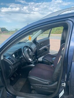 Mitsubishi Outlander 2.2 DI-D 4x4 instyle 7miest navi xenon - 5
