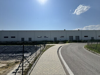 Predaj novopostaveného obchodného skladu 300 m² pri diaľnici - 5