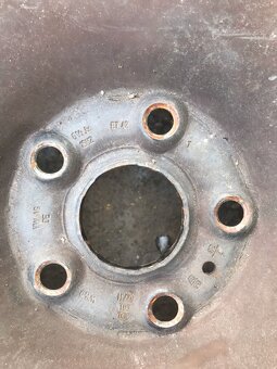 Plechové disky Volkswagen R16 5x112 + VW puklice - 5