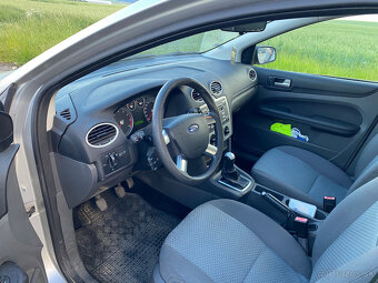 Ford Focus 1,6 74 kW benzín - 5