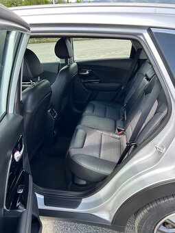 KIA Niro 1.6 GDi Hybrid Gold A/T - 5