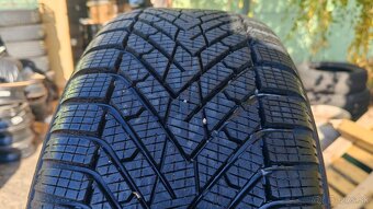 Zimné pneu 225/50 R17 --- PIRELLI - 5