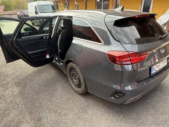 Kia ceed sw gold - 5