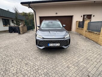 MG HS Hybrid+, 9/2025, 3300 km - 5