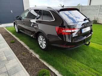 Skoda Superb Combi 2.0 TDI SCR DSG - 5