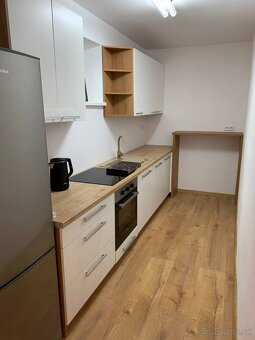 Dvojpodlažný dom v Ľuboticiach – ideálny domov aj investícia - 5