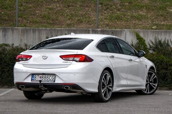 Opel Insignia 2.0 Turbo Innovation 4x4 AT8 - 5