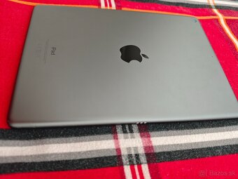 Predám Tablet Apple iPad 10.2 (2021) Wi-Fi 64GB - 5