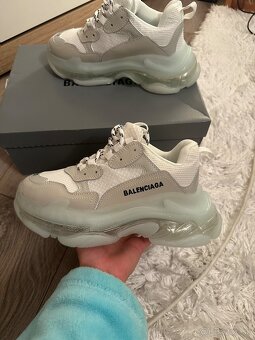 Balenciaga - 5