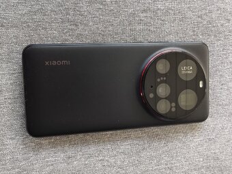 Predám Xiaomi 15 Ultra 16/512GB Black - 5