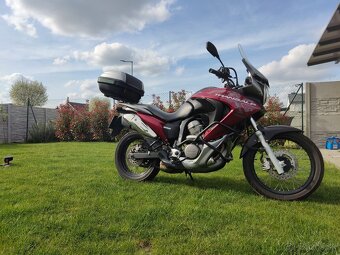 Honda Transalp XL700V - 5