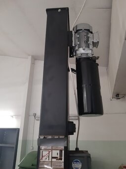 Dvojstlpovy automaticky zdvihak 4T. - 5