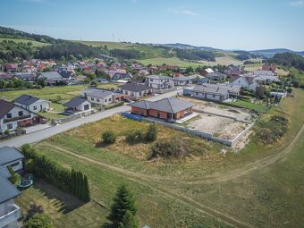 Ponúkame na predaj stavebné pozemky v TOP lokalite - 5