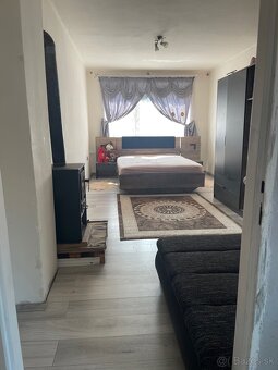 Zrekonštruovani byt v dobšinej 2 izbový - 5