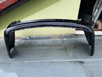 Opel astra J 4 kombi zadný naraznik - 5
