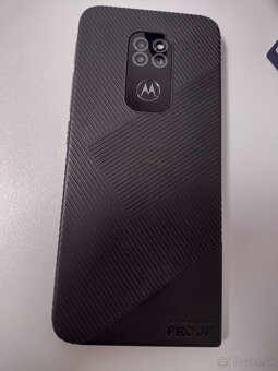 Motorola Defy - 5