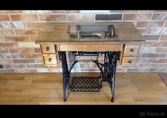 Predam stolik singer. - 5