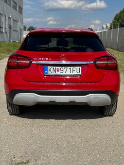 Mercedes-Benz GLA 180 D - 5