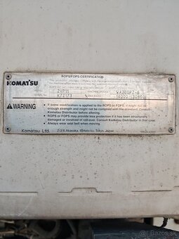 Čelný nakladač Komatsu WA200 - 5