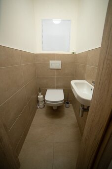 Chcete bývať priamo v centre mesta Nitra? Garážové statie k - 5