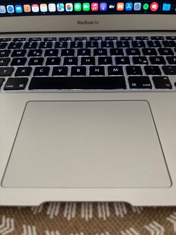 Apple Macbook Air 13-inch - 5