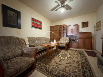 Dom bez záhrady s menším dvorom a terasou, Komárno - 5