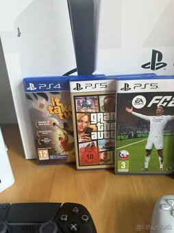 PlayStation 5 Slim + 2 ovládače + 5 hry - 5