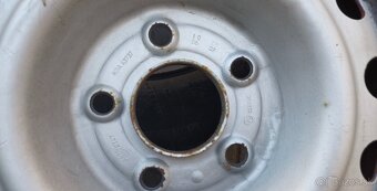 Predám zimné pneumatiky s diskami 185/65 R15 - 5