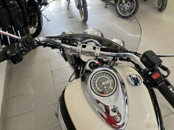 Triumph Rocket 3 Touring - 5