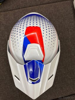 Predam moto prilbu - 5