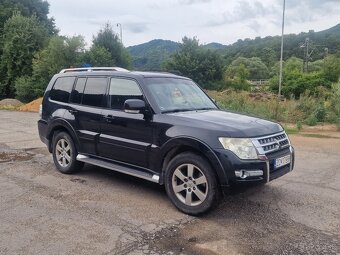 Mitsubishi Pajero - 5