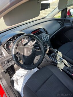 Opel Astra 2010 - 5