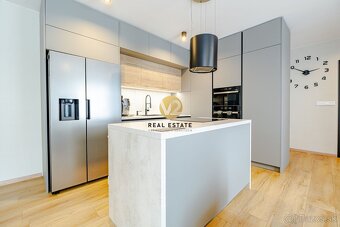 Novostavba – Kompletne zariadený rodinný dom s modernými tec - 5