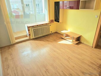 1 izbový byt Bánovce nad Bebravou / CENTRUM / LOGGIA / EXKL - 5